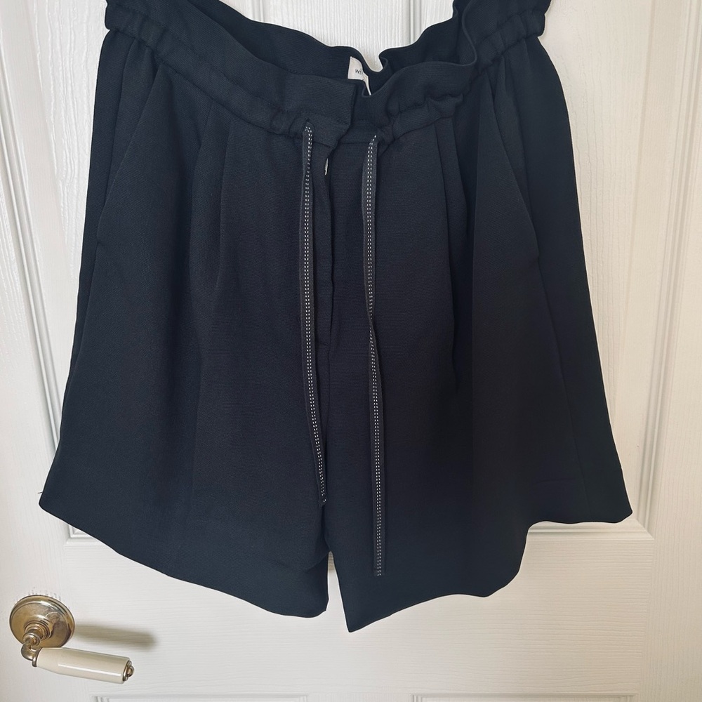 Wilfred Black High Waist Shorts with Elastic Waistband